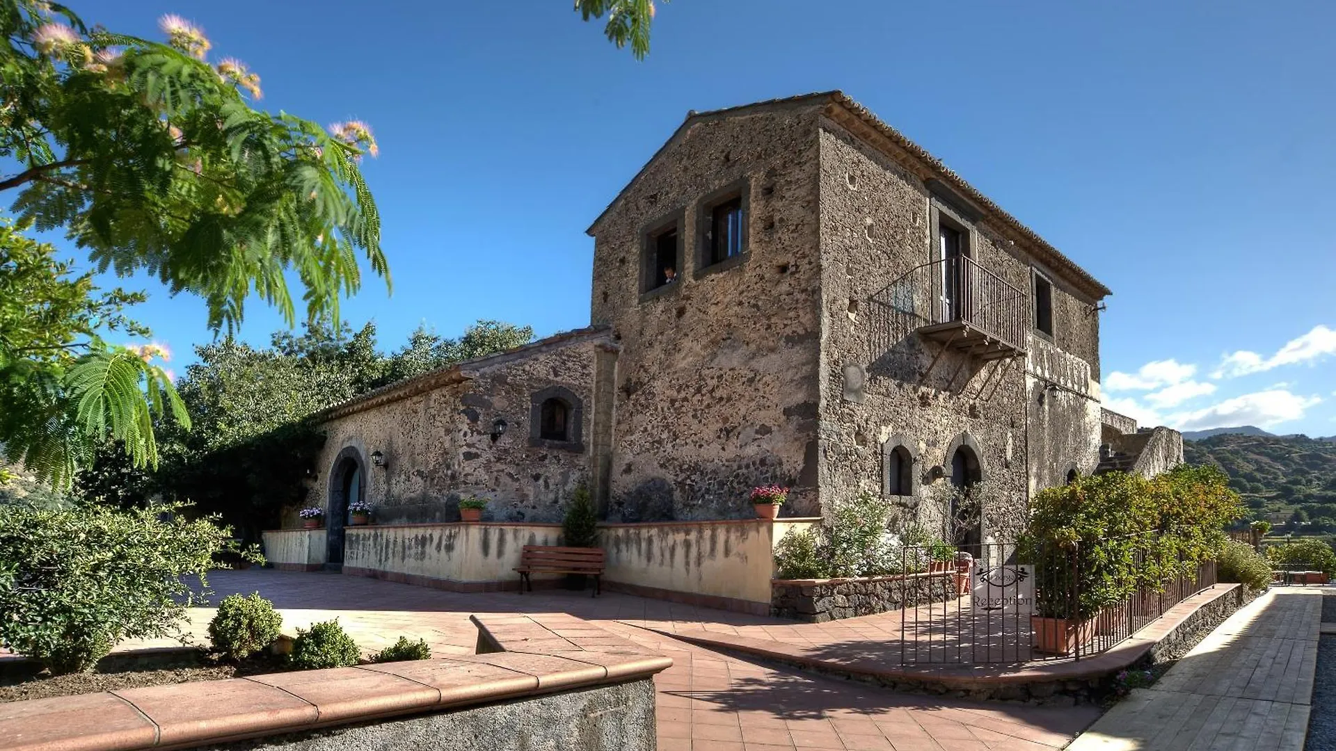 Il Borgo Country Resort Castiglione De Sicilia 0*,  Italy